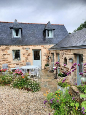 Maison de 2 chambres avec jardin clos et wifi a Cleden Cap Sizun a 4 km de la plage, Cléden-Cap-Sizun